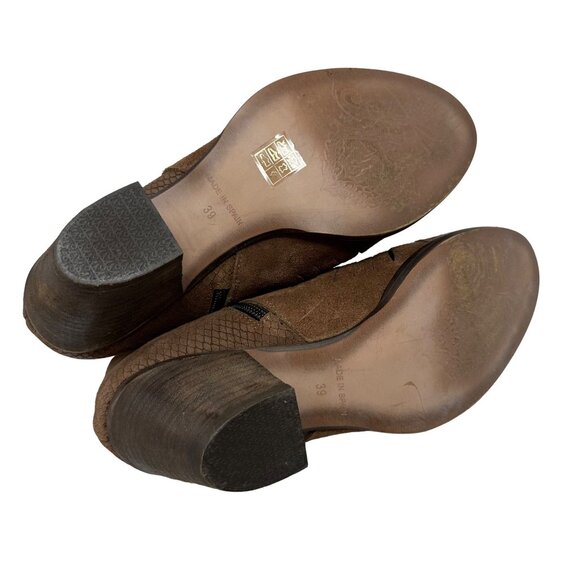 Free People Loveland Ankle Boot Size 39 US 9 Brown Suede Snake Embossed Boho - Picture 8 of 12